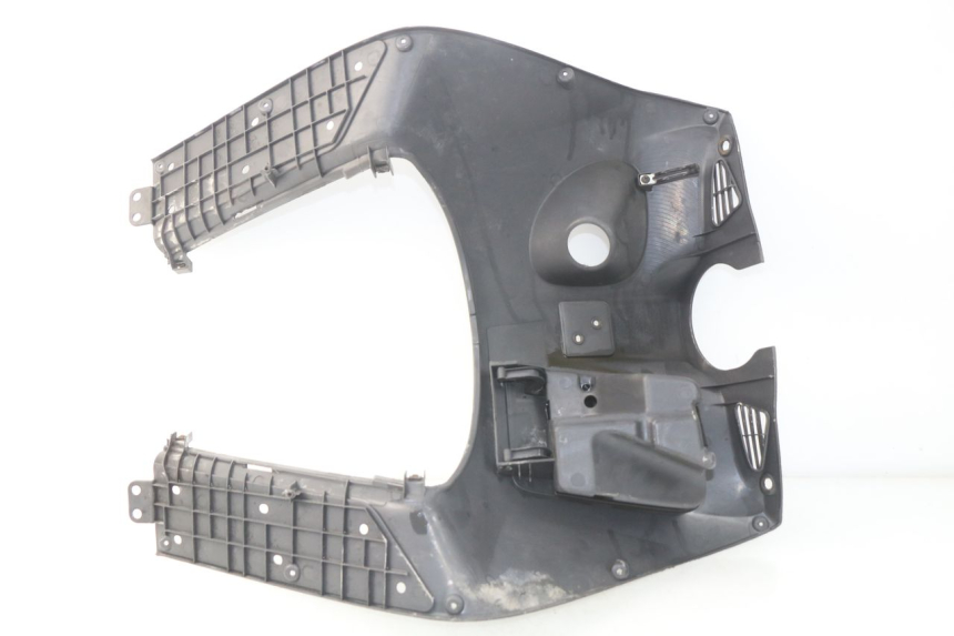 photo de TAPA FRONTAL INTERIOR HONDA FES PANTHEON 125 (2003 - 2007) - Detalles de los puntos de fijación