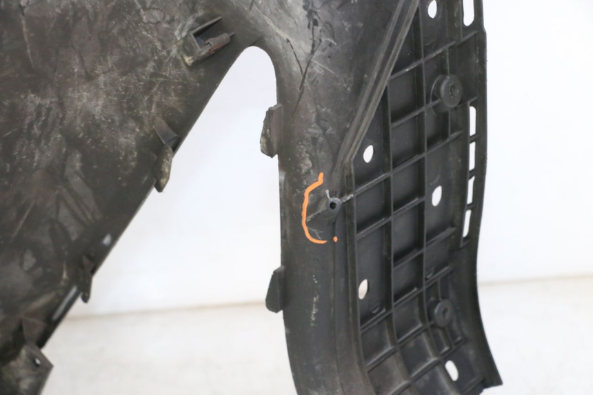 photo de PANEL INTERIOR HONDA FES S-WING SWING ABS 125 (2007 - 2015) - Primer plano de alta resolución