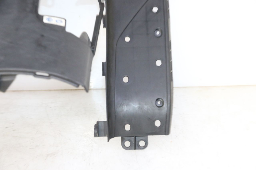 photo de PANEL INTERIOR HONDA FES S-WING SWING ABS 125 (2007 - 2015) - Características distintivas