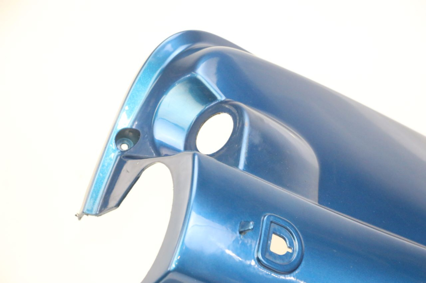 photo de TAPA FRONTAL INTERIOR SYM FIDDLE 125 (2008 - 2010) - Zoom sobre los componentes