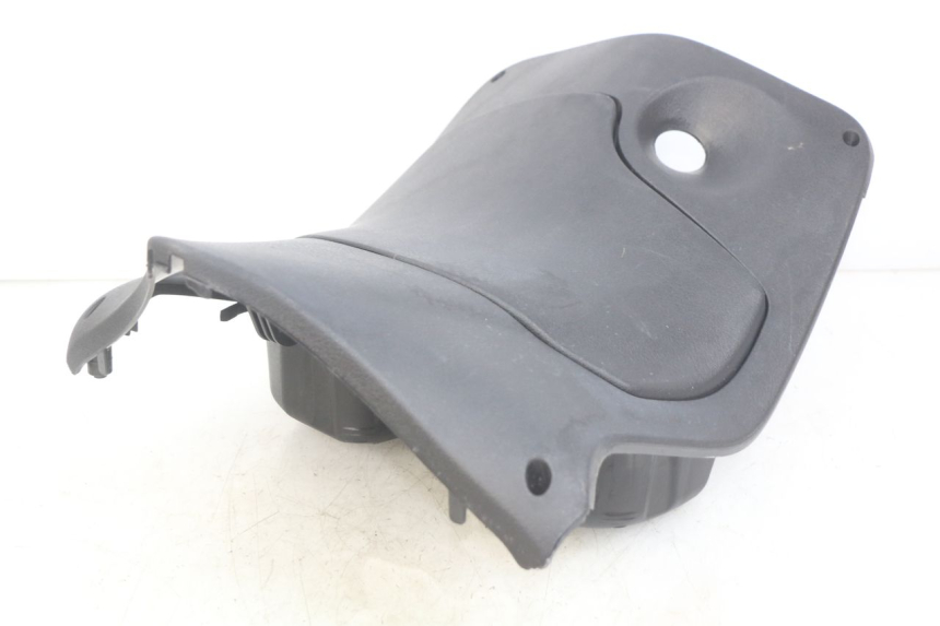 photo de PANEL INTERIOR PIAGGIO FLY 2T 50 (2004 - 2017) - Detalles de los puntos de fijación