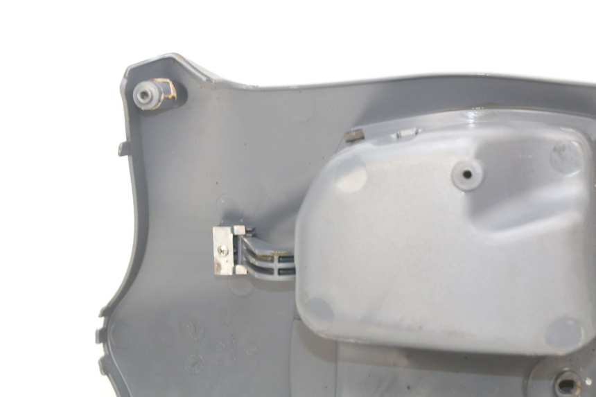 photo de PANEL INTERIOR PIAGGIO FLY 100 (2006 - 2010) - Estado de la superficie y material