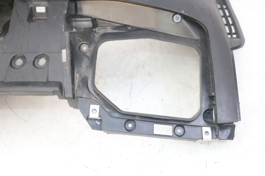photo de TAPA FRONTAL INTERIOR HONDA FORZA ABS 300 (2013 - 2017) - Detalle de la pieza