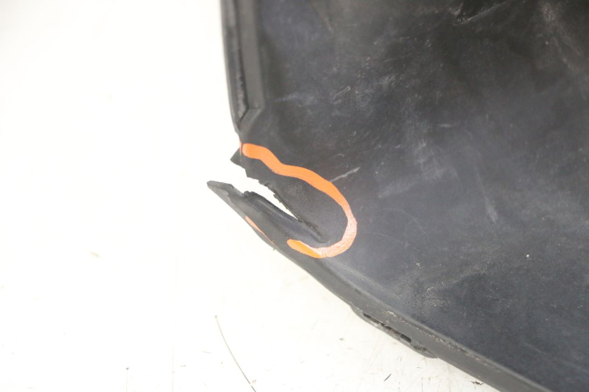 photo de TAPA FRONTAL INTERIOR HONDA FORZA ABS 300 (2013 - 2017) - Zoom sobre los componentes