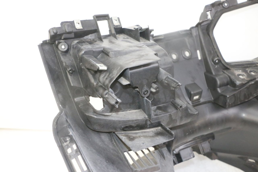 photo de TAPA FRONTAL INTERIOR HONDA FORZA ABS 300 (2013 - 2017) - Recambio usado revisado