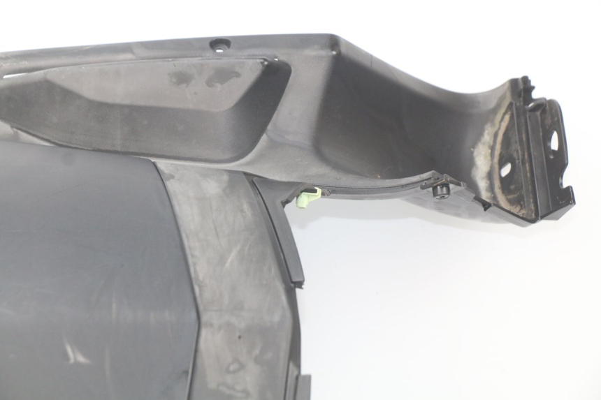 photo de PANEL INTERIOR PEUGEOT GEOPOLIS 400 (2007 - 2013) - Características distintivas