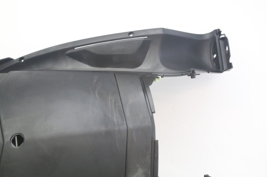 photo de TAPA FRONTAL INTERIOR PEUGEOT GEOPOLIS RS 125 (2007 - 2009) - Otra vista del artículo