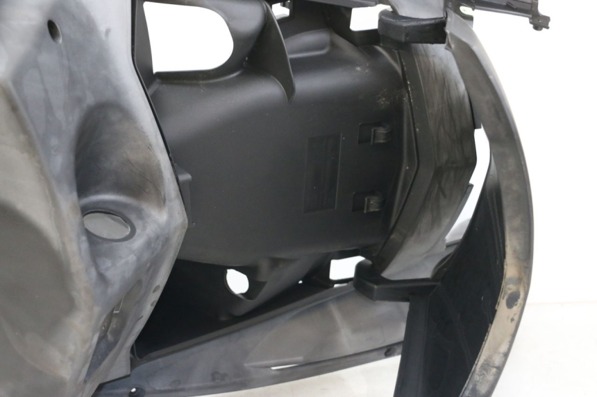 photo de TAPA FRONTAL INTERIOR PEUGEOT GEOPOLIS RS 125 (2007 - 2009) - Vista general del producto