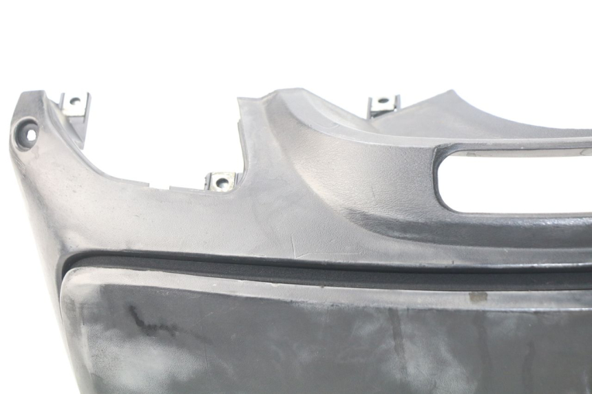 photo de TAPA FRONTAL INTERIOR SYM GTS EVO 125 (2009 - 2013) - Características distintivas