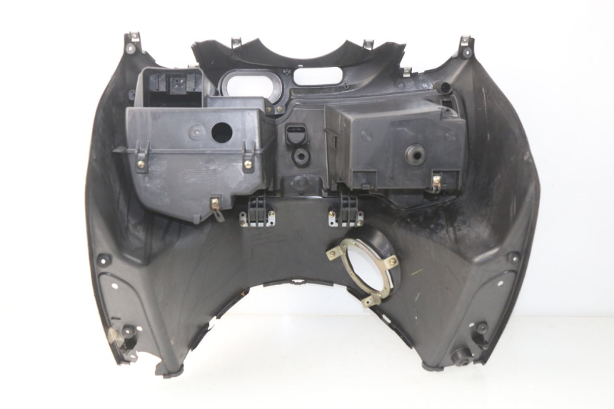 photo de TAPA FRONTAL INTERIOR SYM GTS EVO 125 (2009 - 2013) - Zoom estado de uso