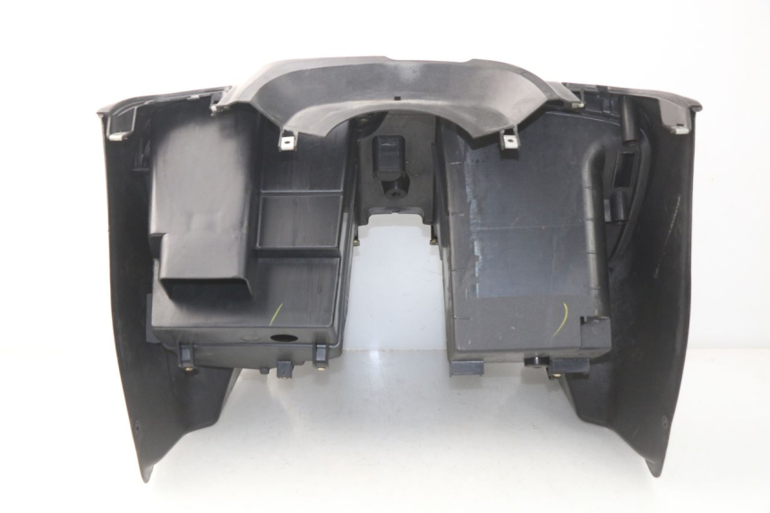 photo de TAPA FRONTAL INTERIOR SYM GTS EVO 125 (2009 - 2013) - Otra perspectiva