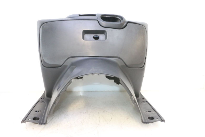photo de TAPA FRONTAL INTERIOR SYM GTS EVO 125 (2009 - 2013) - Zoom estado de uso
