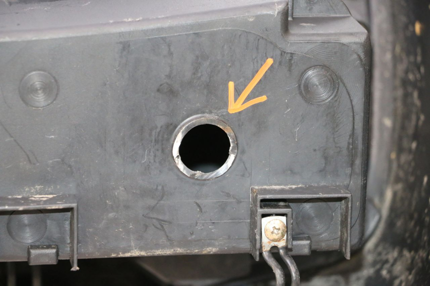 photo de TAPA FRONTAL INTERIOR SYM GTS EVO 125 (2009 - 2013) - Estado de la superficie y material