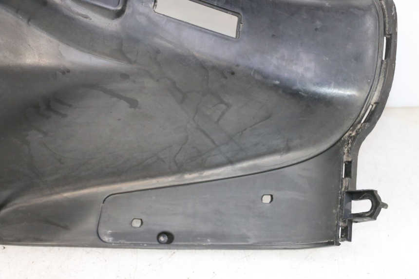 photo de TAPA FRONTAL INTERIOR DAELIM HISTORY 125 (2001 - 2002) - Ángulo de visión alternativo