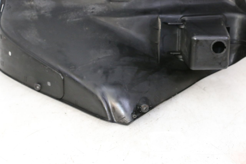 photo de TAPA FRONTAL INTERIOR DAELIM HISTORY 125 (2001 - 2002) - Marcados y referencias originales