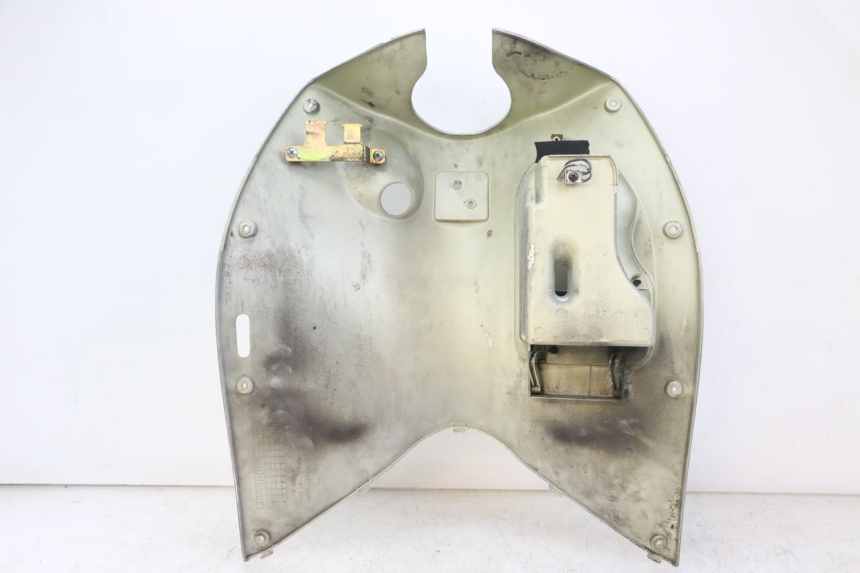 photo de TAPA FRONTAL INTERIOR HONDA NES AROBASE 125 (2000 - 2003) - Estado de la superficie y material