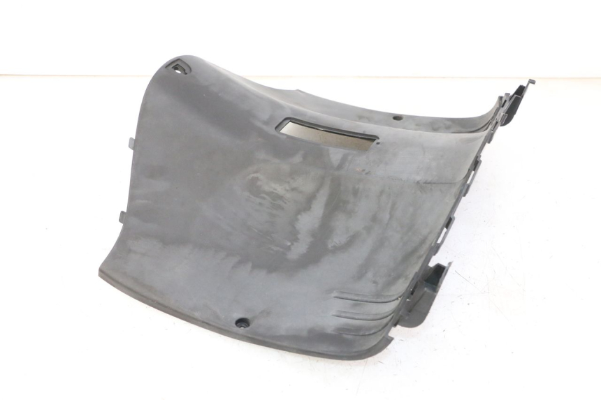 photo de TAPA FRONTAL BAJO DAELIM BESBI 125 (2007 - 2008) - Estado de la superficie y material