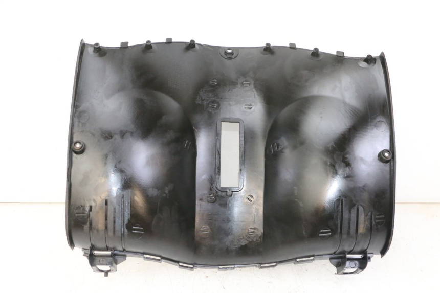 photo de TAPA FRONTAL BAJO DAELIM BESBI 125 (2007 - 2008) - Primer plano técnico