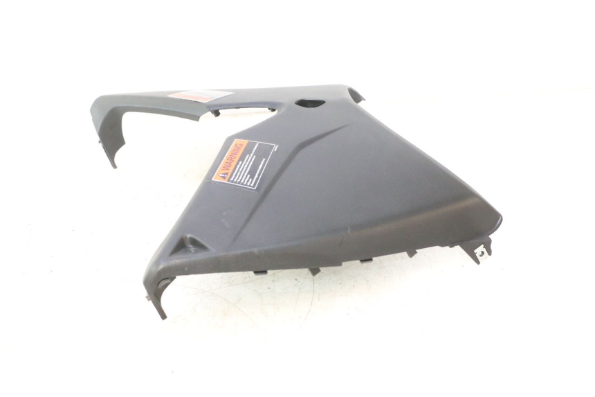 photo de TAPA FRONTAL BAJO JM MOTORS R-MAX TECH 50 (2024 - 2026) - Primer plano técnico