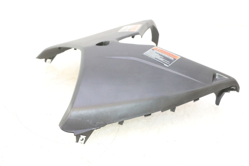 photo de TAPA FRONTAL BAJO JM MOTORS R-MAX TECH 50 (2024 - 2026) - Detalles de los puntos de fijación
