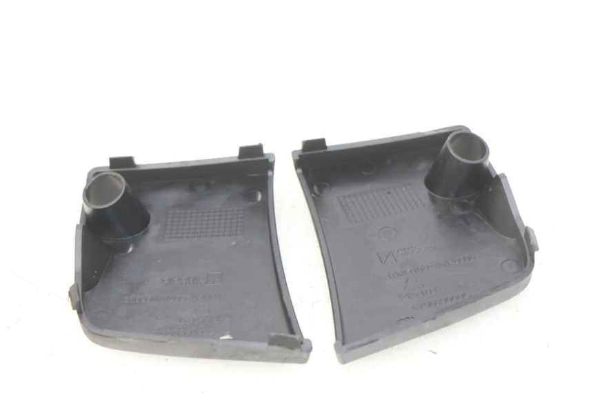 photo de PANEL INTERIOR INFERIOR PIAGGIO VESPA PRIMAVERA 2T 50 (2013 - 2018) - Primer plano técnico