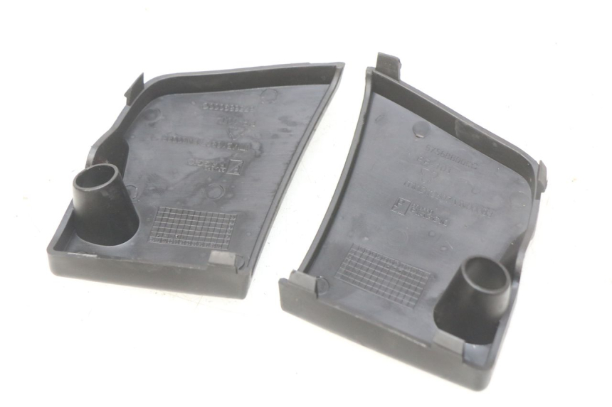 photo de PANEL INTERIOR INFERIOR PIAGGIO VESPA PRIMAVERA 2T 50 (2013 - 2018) - Detalles de los puntos de fijación