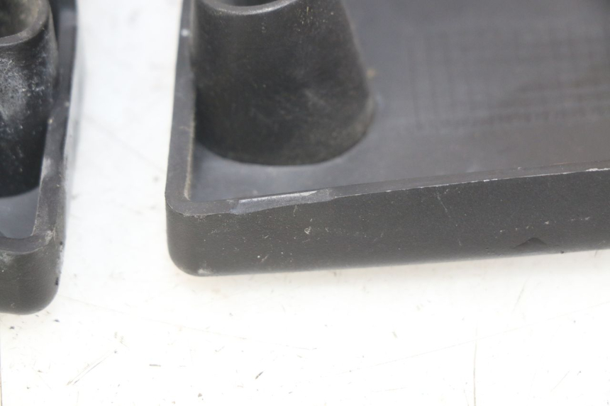 photo de PANEL INTERIOR INFERIOR PIAGGIO VESPA PRIMAVERA 2T 50 (2013 - 2018) - Zoom estado de uso