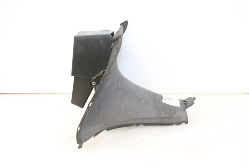 photo de TAPA FRONTAL BAJO YAMAHA YP MAJESTY 125 (2007 - 2010) - Otra perspectiva