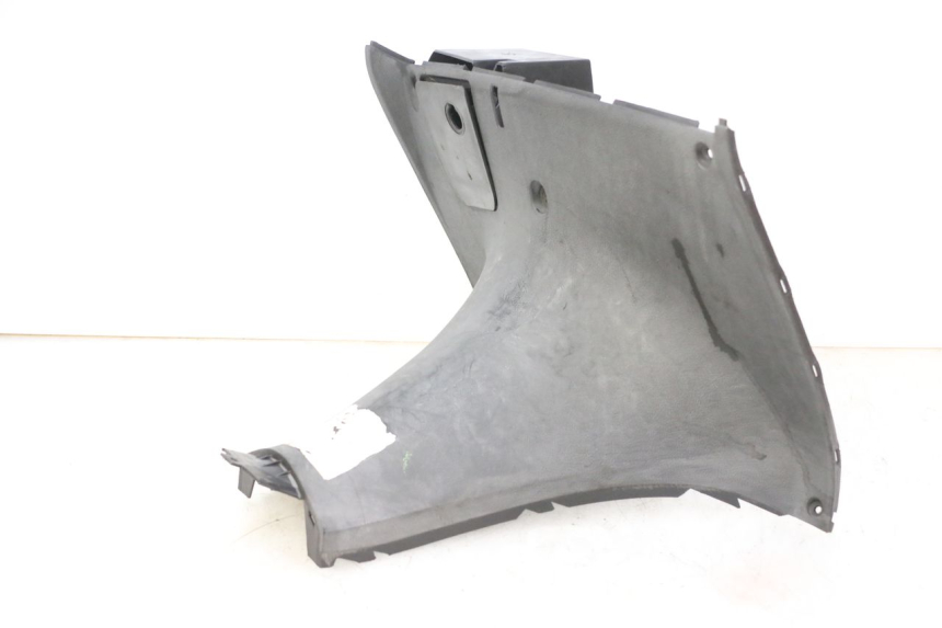 photo de TAPA FRONTAL BAJO YAMAHA YP MAJESTY 125 (2007 - 2010) - Detalles de los puntos de fijación