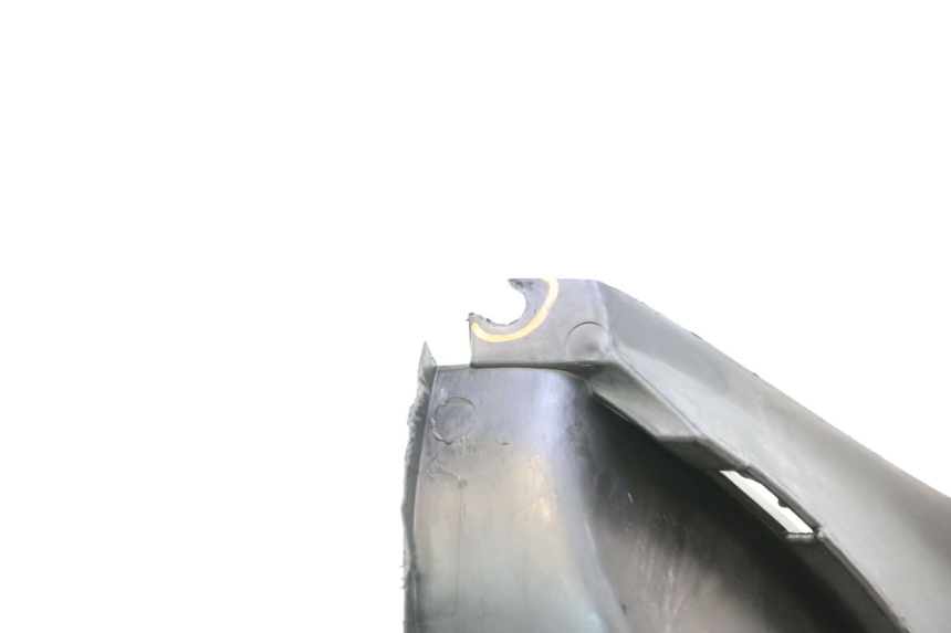 photo de TAPA FRONTAL BAJO YAMAHA YP MAJESTY 125 (1998 - 2001) - Primer plano técnico
