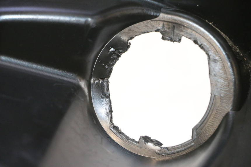 photo de TAPA FRONTAL INTERIOR PEUGEOT KISBEE 4T 50 (2023 - 2026) - Detalle de la pieza