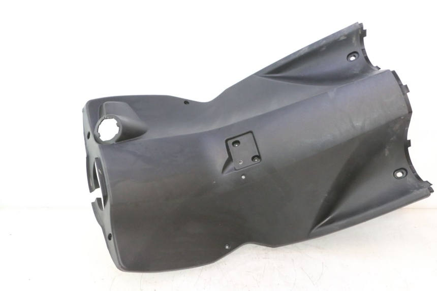 photo de TAPA FRONTAL INTERIOR PEUGEOT KISBEE 4T 50 (2023 - 2026) - Zoom sobre los componentes