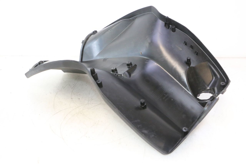 photo de TAPA FRONTAL INTERIOR PEUGEOT KISBEE 4T 50 (2023 - 2026) - Primer plano técnico