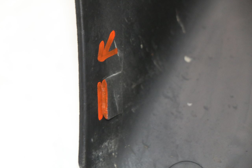 photo de TAPA FRONTAL INTERIOR RENAULT KOURANOS 125 (2001 - 2004) - Detalles de los puntos de fijación