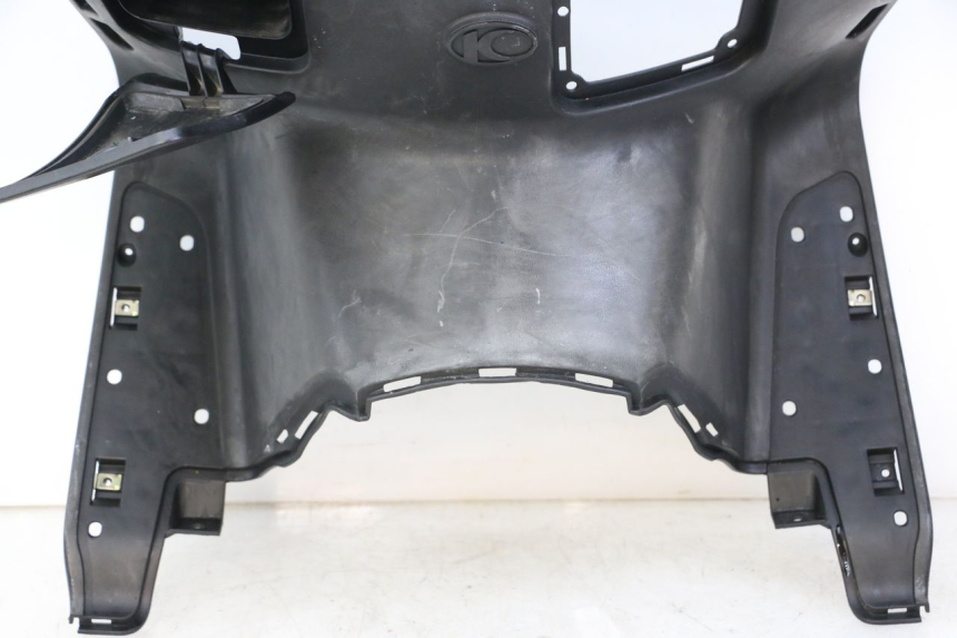 photo de TAPA FRONTAL INTERIOR KYMCO XCITING 500 (2007 - 2010) - Otra vista del artículo