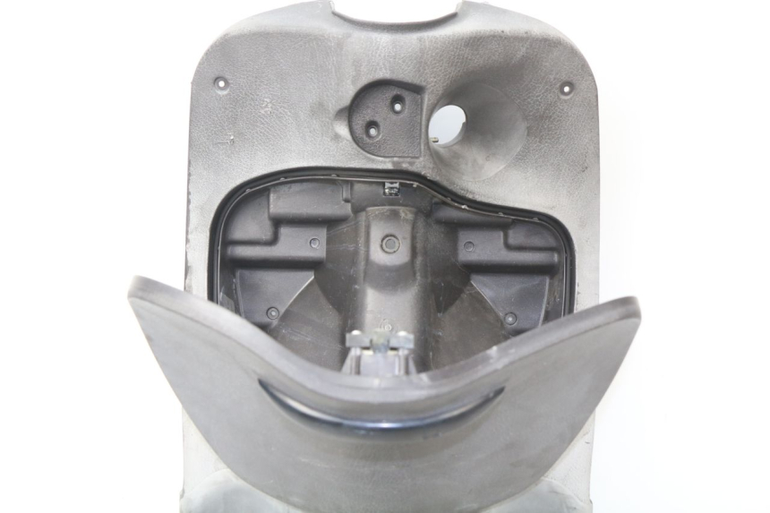 photo de TAPA FRONTAL INTERIOR PIAGGIO LIBERTY 2T 50 (2009 - 2013) - Zoom estado de uso