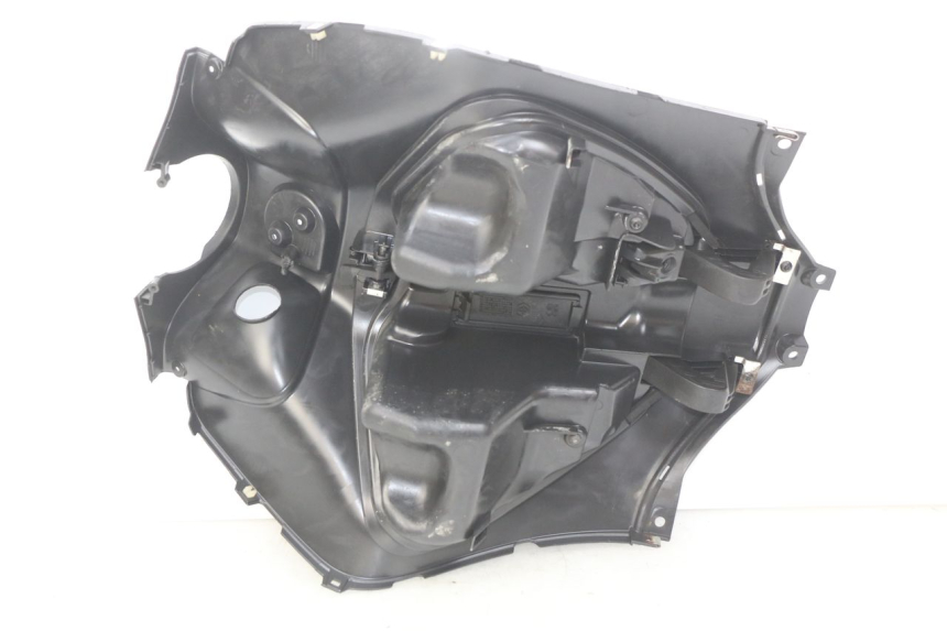 photo de TAPA FRONTAL INTERIOR PIAGGIO LIBERTY IGET 4T 50 (2015 - 2020) - Zoom sobre los componentes