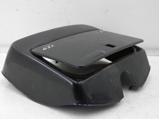 photo de TAPA FRONTAL INTERIOR LML DLX 2T 125 (2008) - Detalle de la pieza