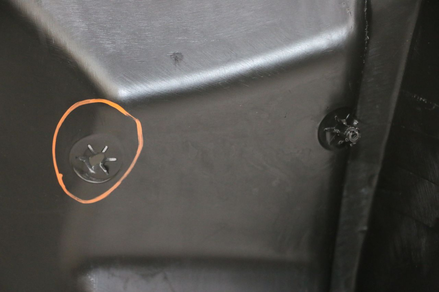 photo de TAPA FRONTAL INTERIOR PIAGGIO MP3 500 (2016 - 2018) - Recambio usado revisado