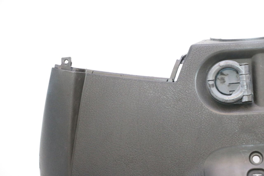 photo de TAPA FRONTAL INTERIOR PIAGGIO MP3 RL 250 (2006 - 2010) - Ángulo de visión alternativo