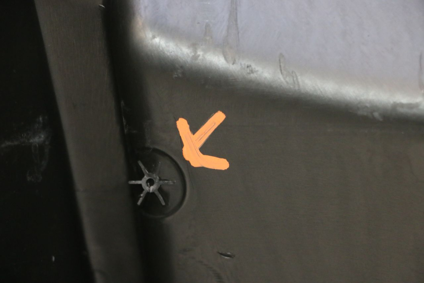 photo de TAPA FRONTAL INTERIOR PIAGGIO MP3 RL 250 (2006 - 2010) - Recambio usado revisado