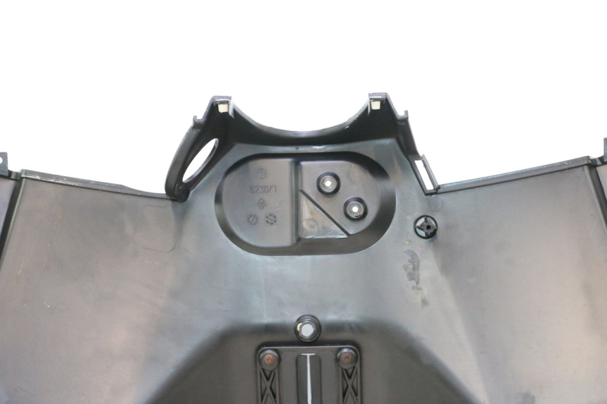 photo de TAPA FRONTAL INTERIOR PIAGGIO MP3 125 (2006 - 2014) - Detalle de la pieza