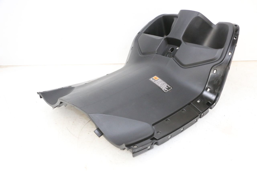 photo de TAPA FRONTAL INTERIOR YAMAHA NEO'S CORE 1 (2022 - 2026) - Detalle de la pieza