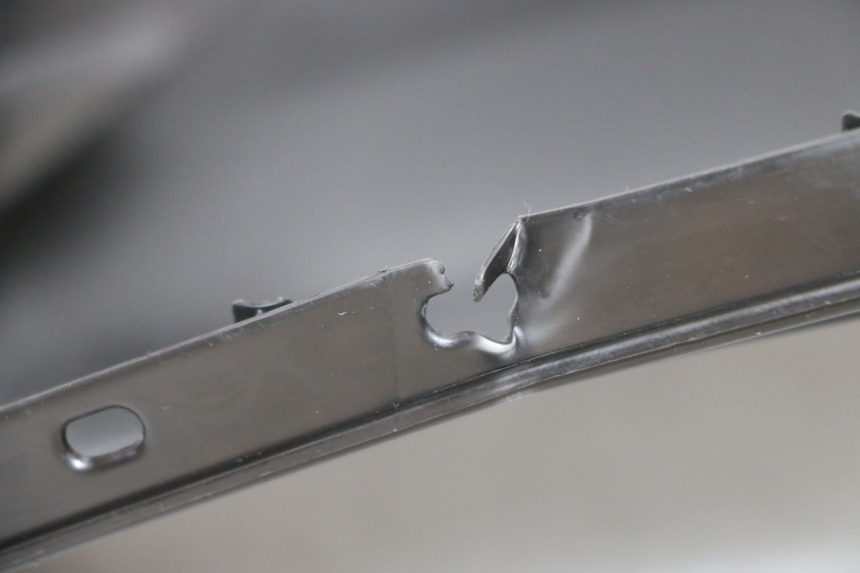 photo de TAPA FRONTAL INTERIOR YAMAHA NEO'S CORE 1 (2022 - 2026) - Características distintivas