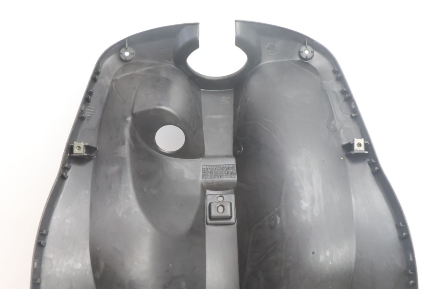 photo de TAPA FRONTAL INTERIOR YAMAHA NEO'S NEOS 2T 50 (1998 - 2007) - Características distintivas