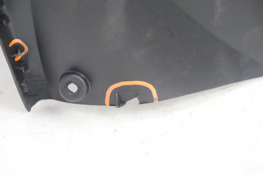 photo de TAPA FRONTAL INTERIOR YAMAHA NEO'S NEOS 2T 50 (1998 - 2007) - Inspección visual detallada