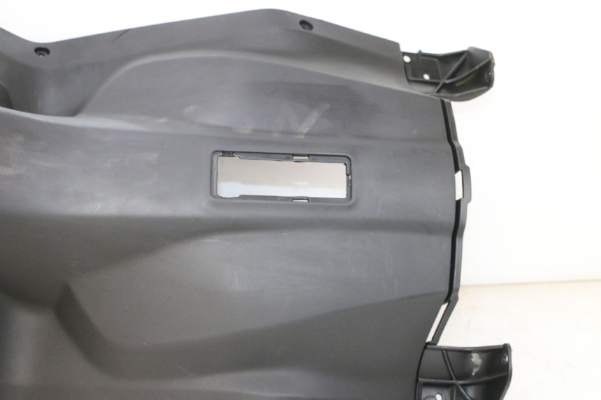 photo de TAPA FRONTAL INTERIOR SYM ORBIT 2 50 (2008 - 2014) - Zoom sobre los componentes