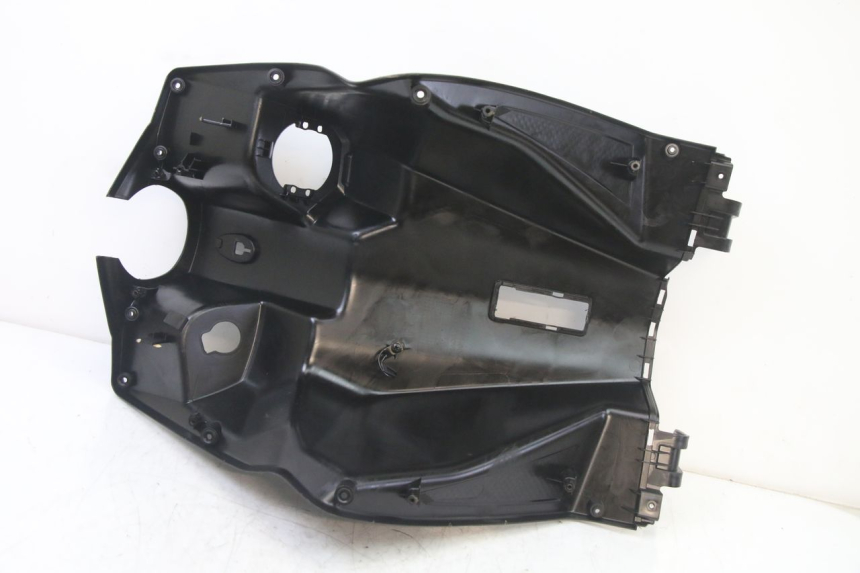 photo de TAPA FRONTAL INTERIOR SYM ORBIT III 3 4T 50 (2021 - 2025) - Detalles de los puntos de fijación