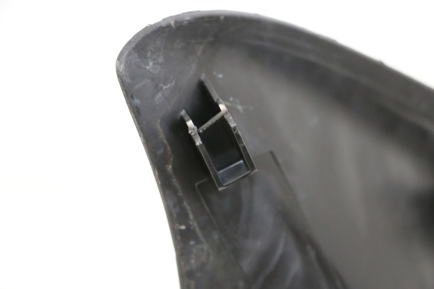 photo de PANEL INTERIOR HONDA PCX (JF47) 125 (2012 - 2013) - Detalles de los puntos de fijación