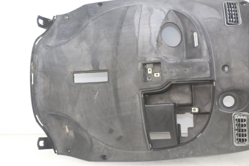 photo de PANEL INTERIOR KYMCO PEOPLE 250 (2004 - 2008) - Detalles de los puntos de fijación